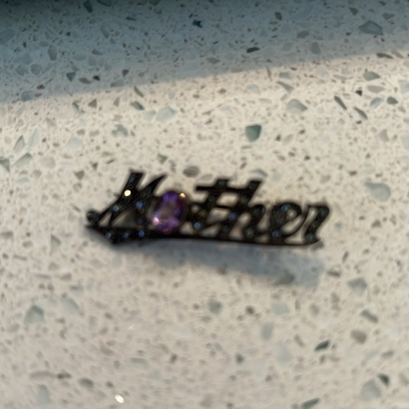 Mother brooch with simulated amethyst and marcasite - Picture 3 of 3